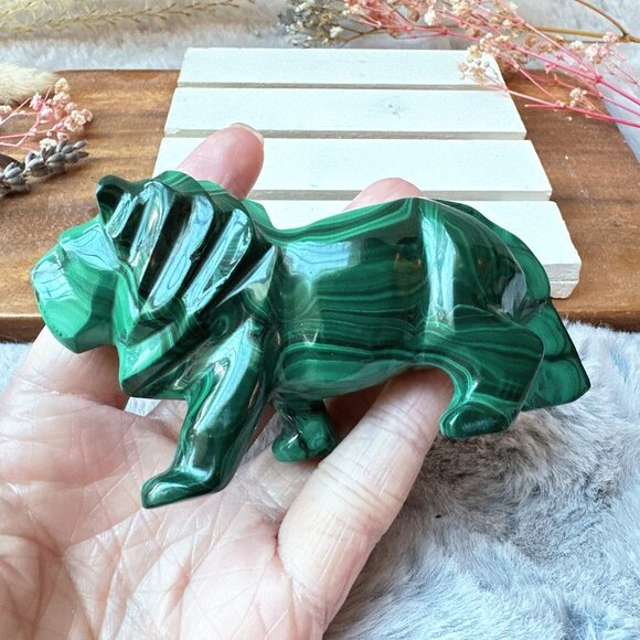 Gorgeous Malachite Lion Carving - Picture 2 of 8